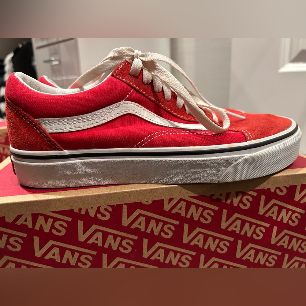 Red Old Skool Vans size 8 womens, 6.5 mens.